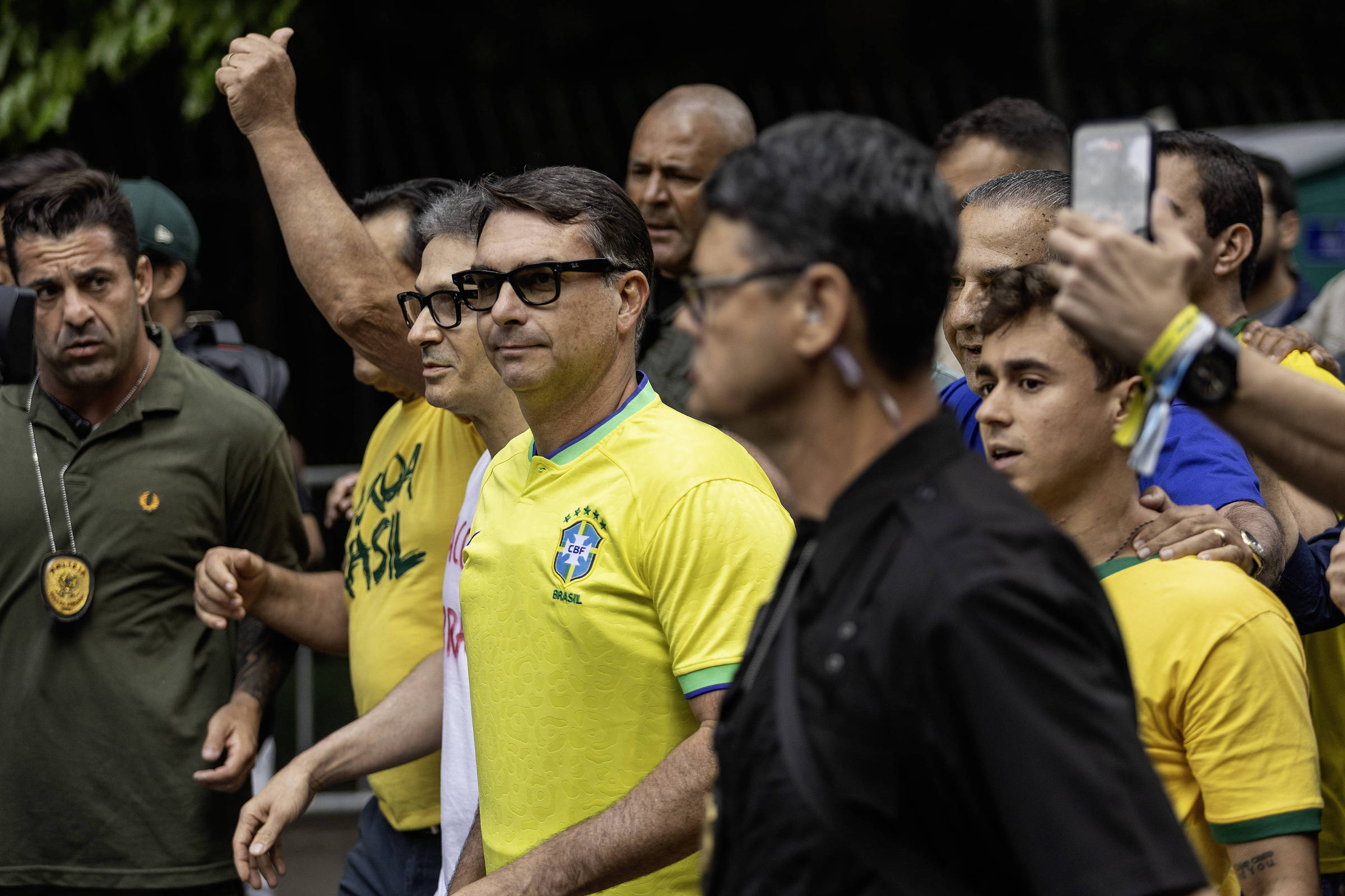 Crescimento de Zema fragiliza Flávio Bolsonaro 27/04/2026 Encaminhado