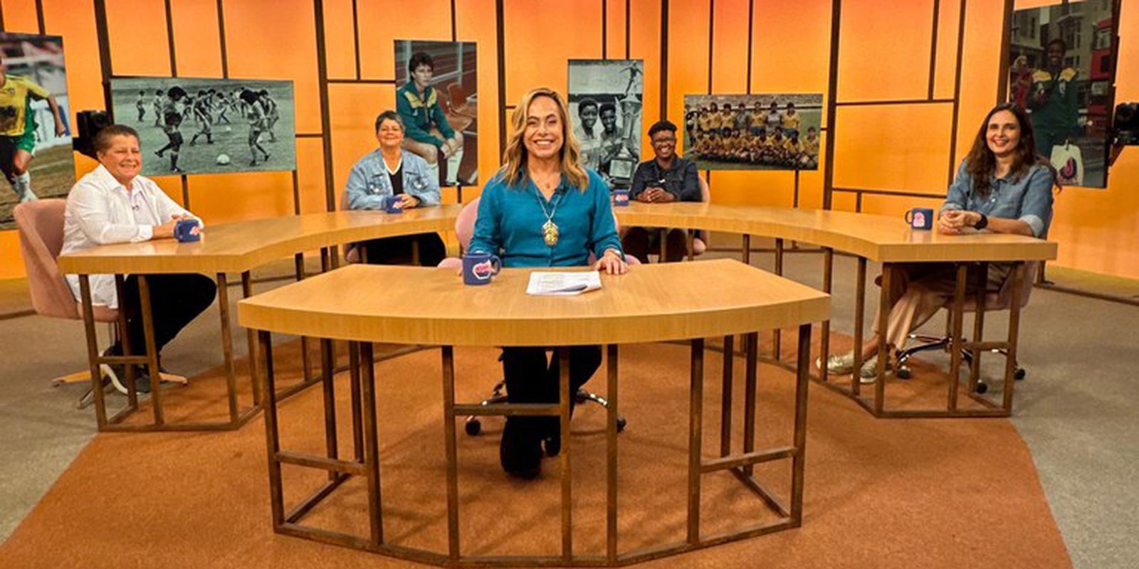 Sem Censura recebe pioneiras do futebol a um a