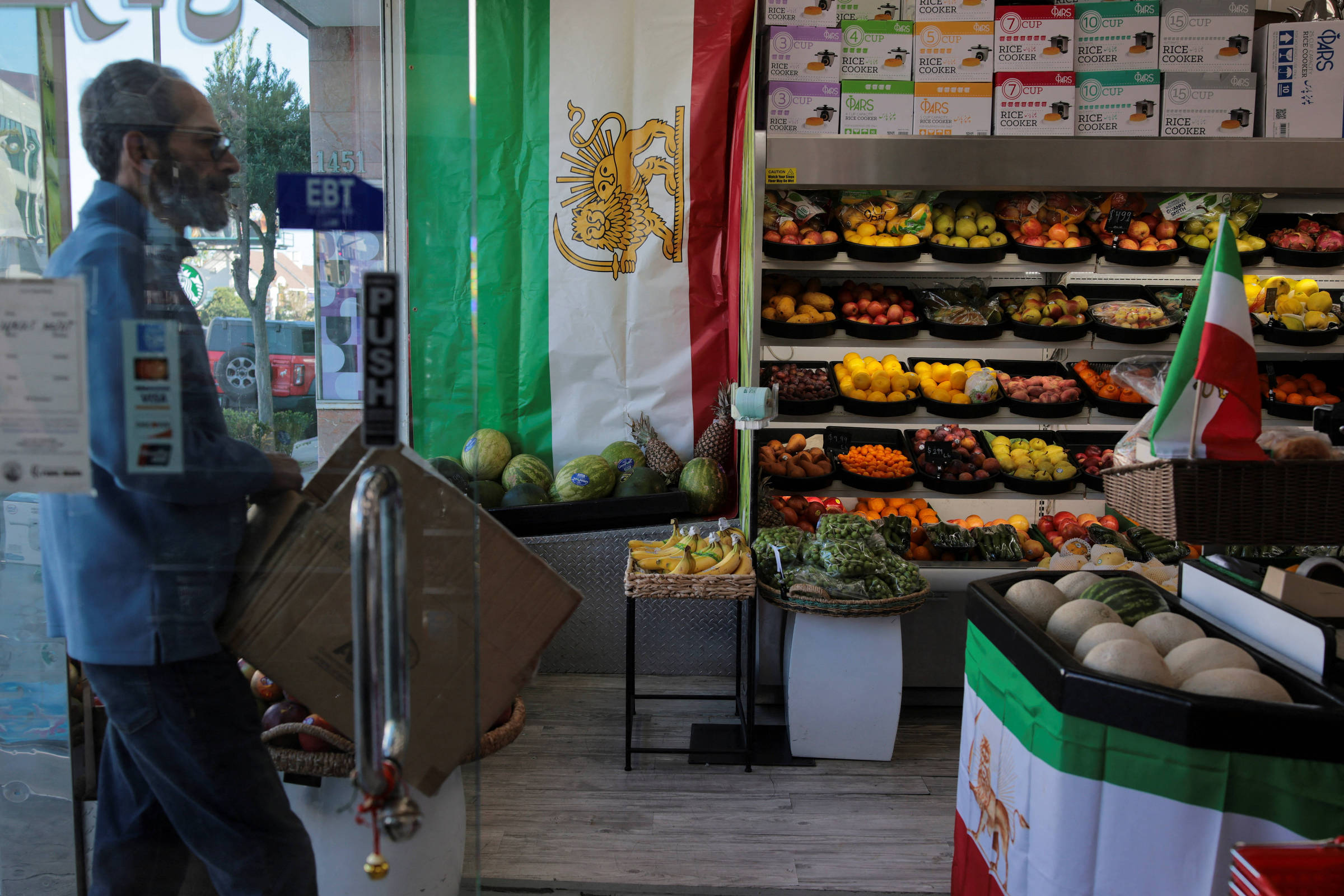 Diáspora iraniana nos EUA se divide sobre a Copa do