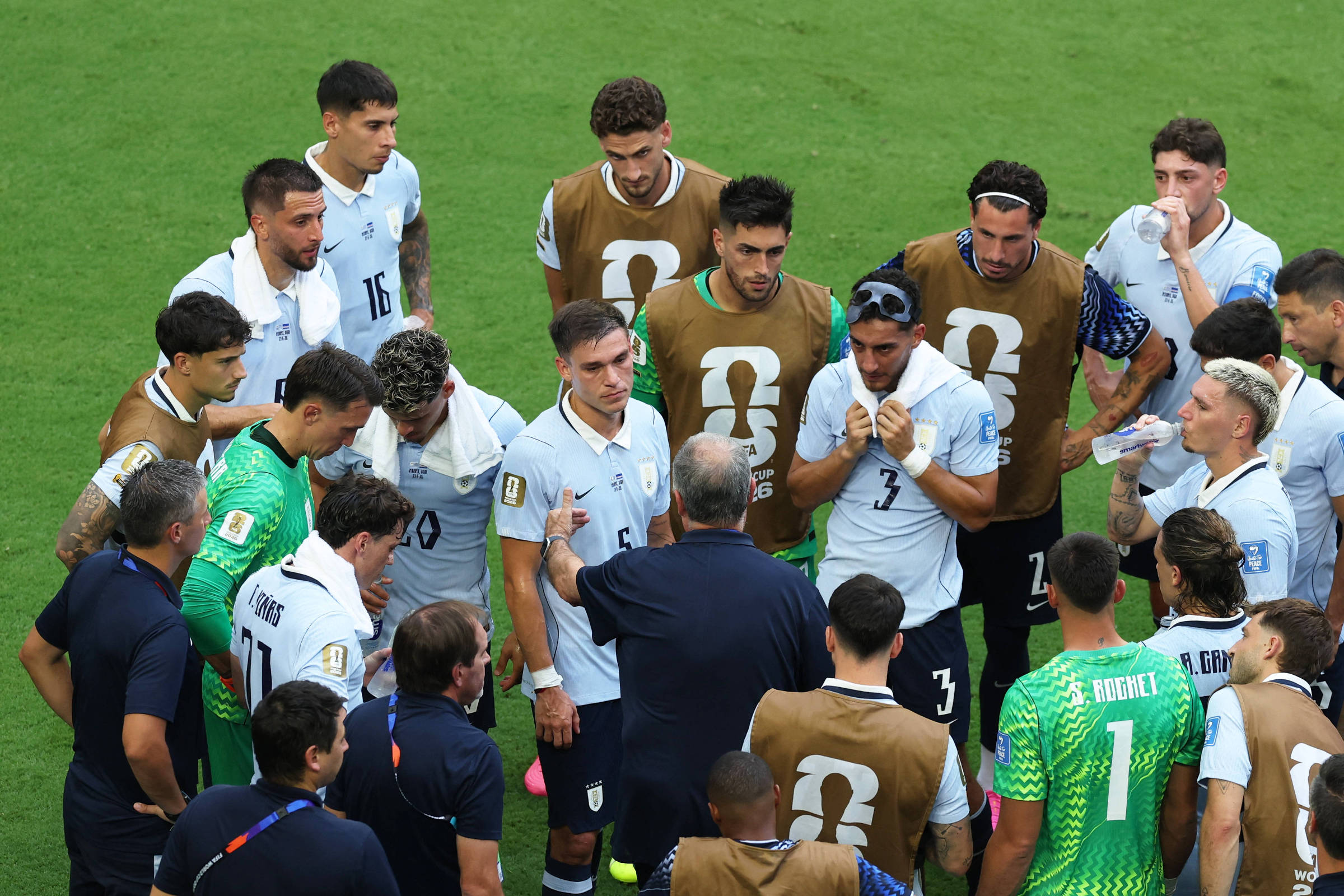 Fifa ignorou atletas e especialistas ao pôr pausas na Copa