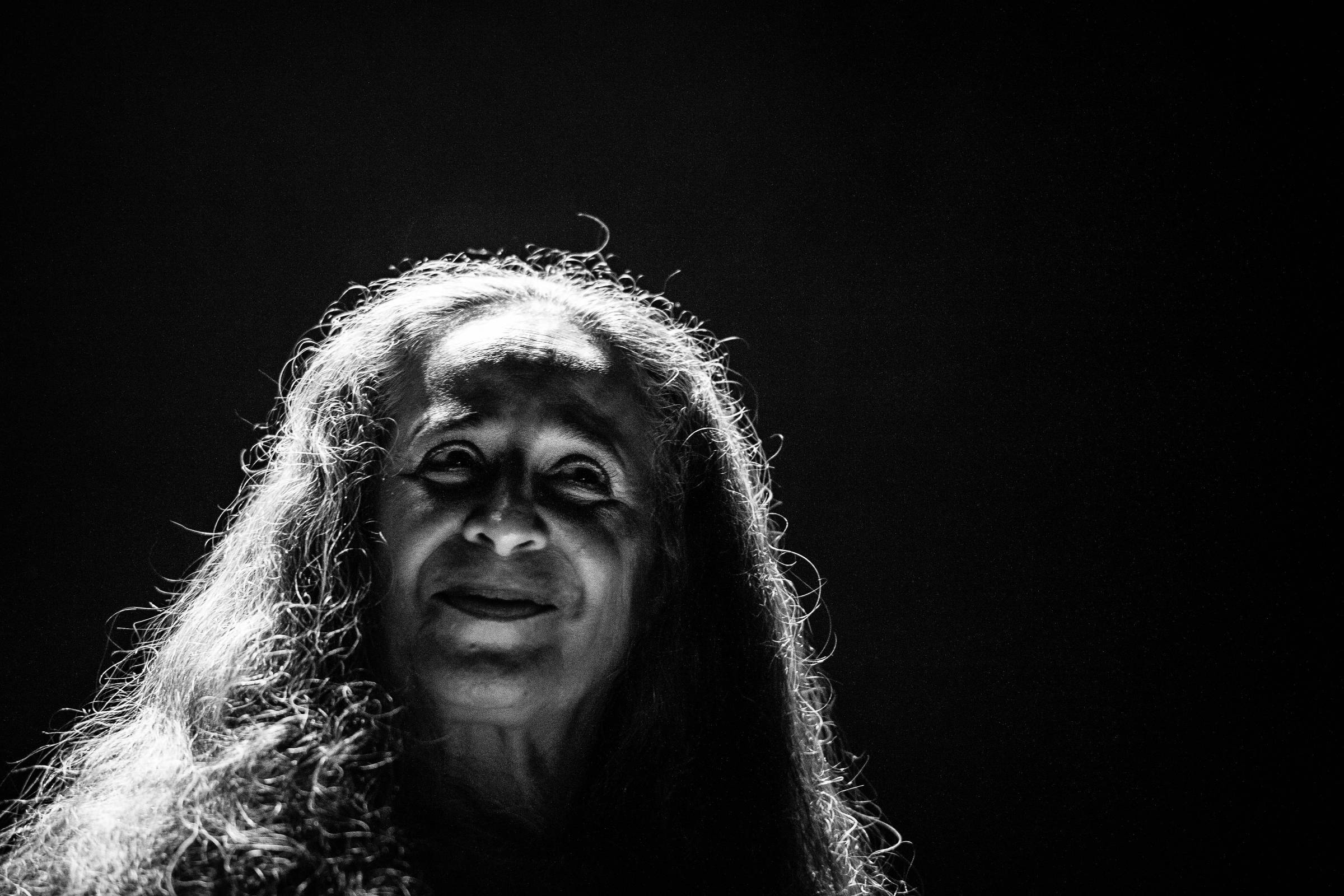 Maria Bethânia, aos 80, é radical de seu próprio movimento