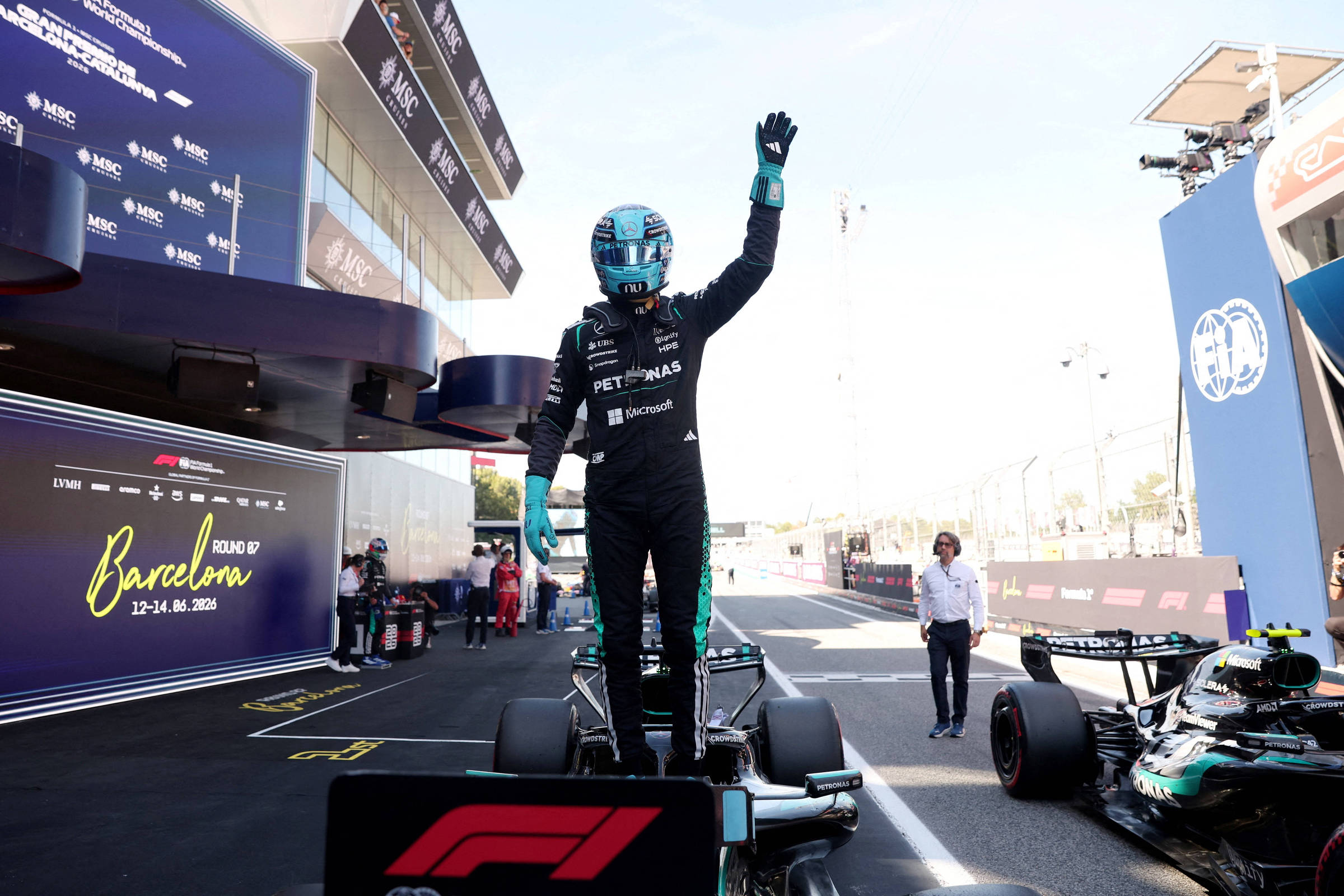 Russell conquista pole em Barcelona, com Hamilton em 2º