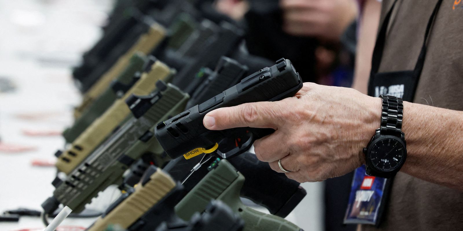 Ações pró armas de Trump devem favorecer facções criminosas no Brasil