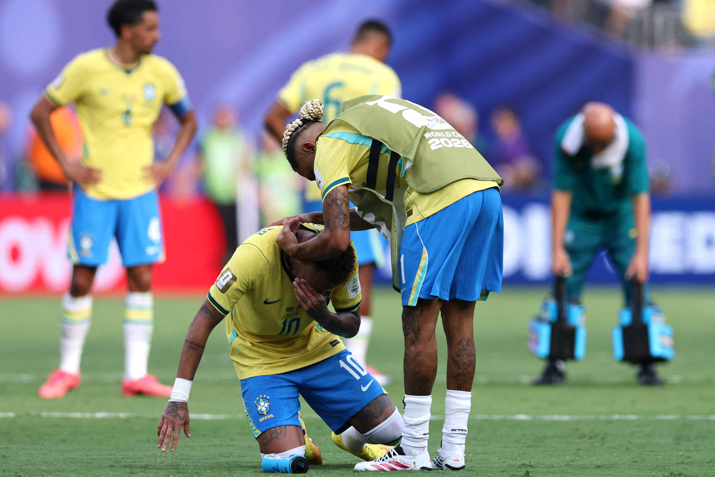 Eliminado, Brasil amarga maior fila de sua história na Copa;