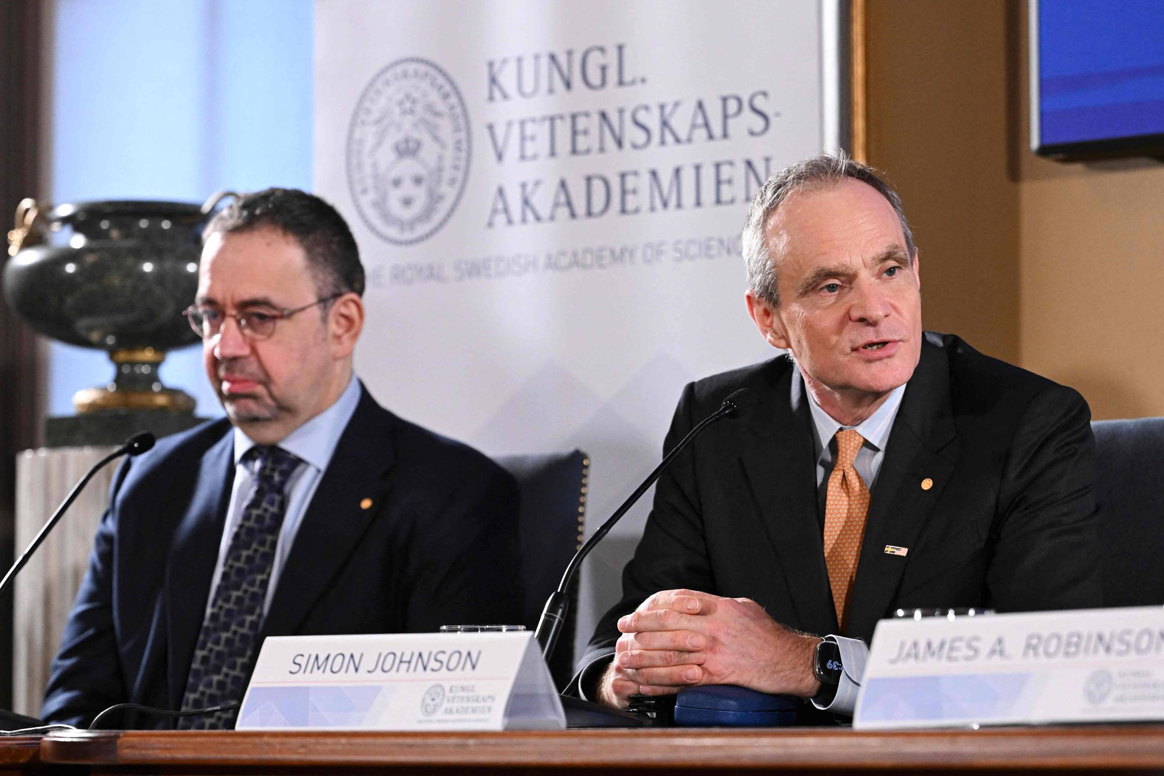 IA: Economistas e vencedores do Nobel temem demissões 14/07/2026