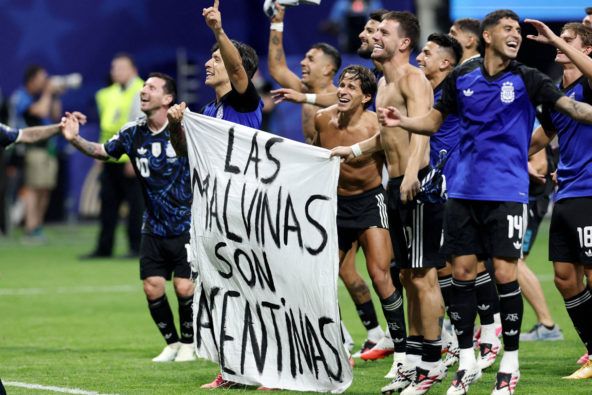 Protesto por Malvinas na Copa gera reação no Reino Unido