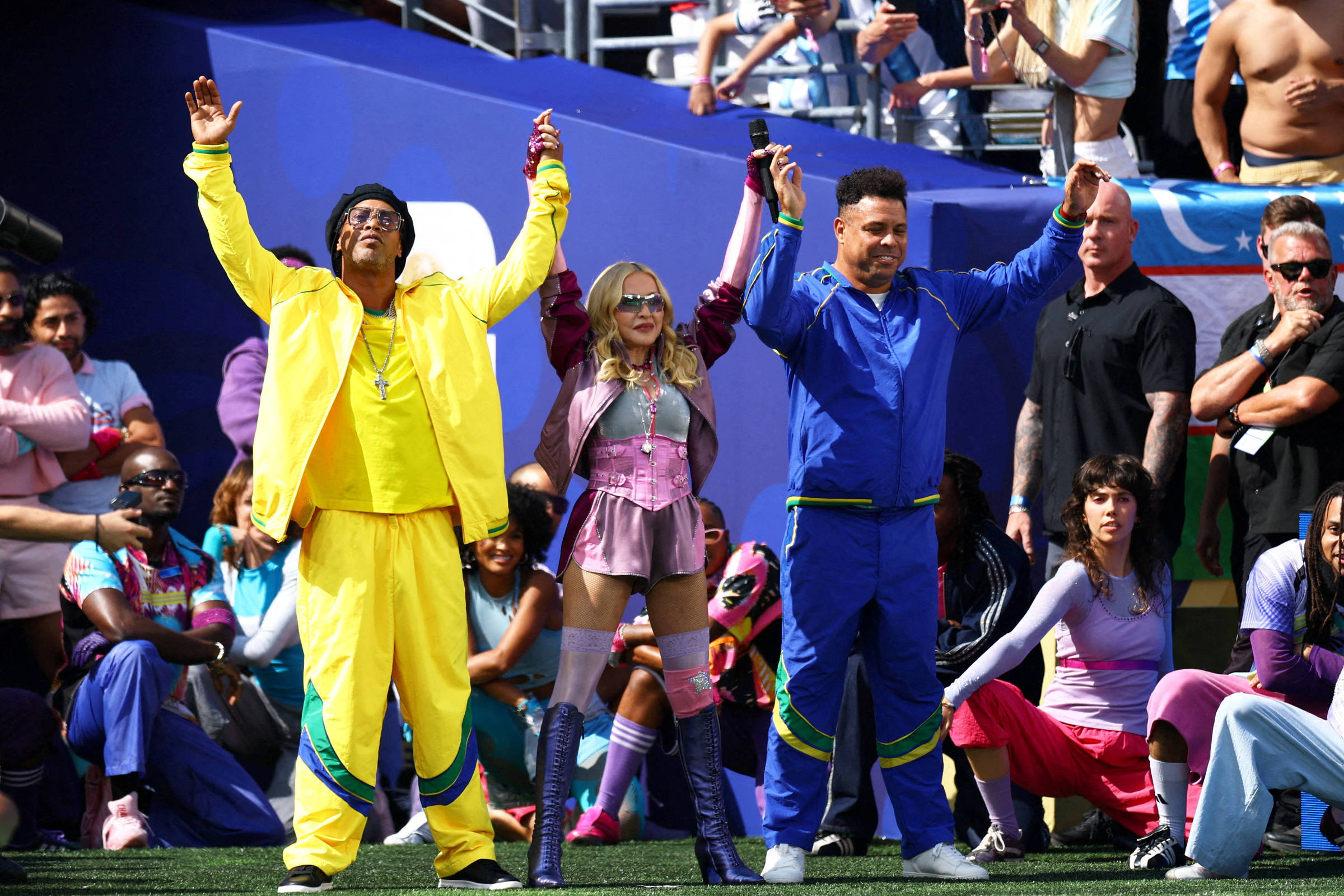Show do intervalo da Copa uniu o mundo em perplexidade