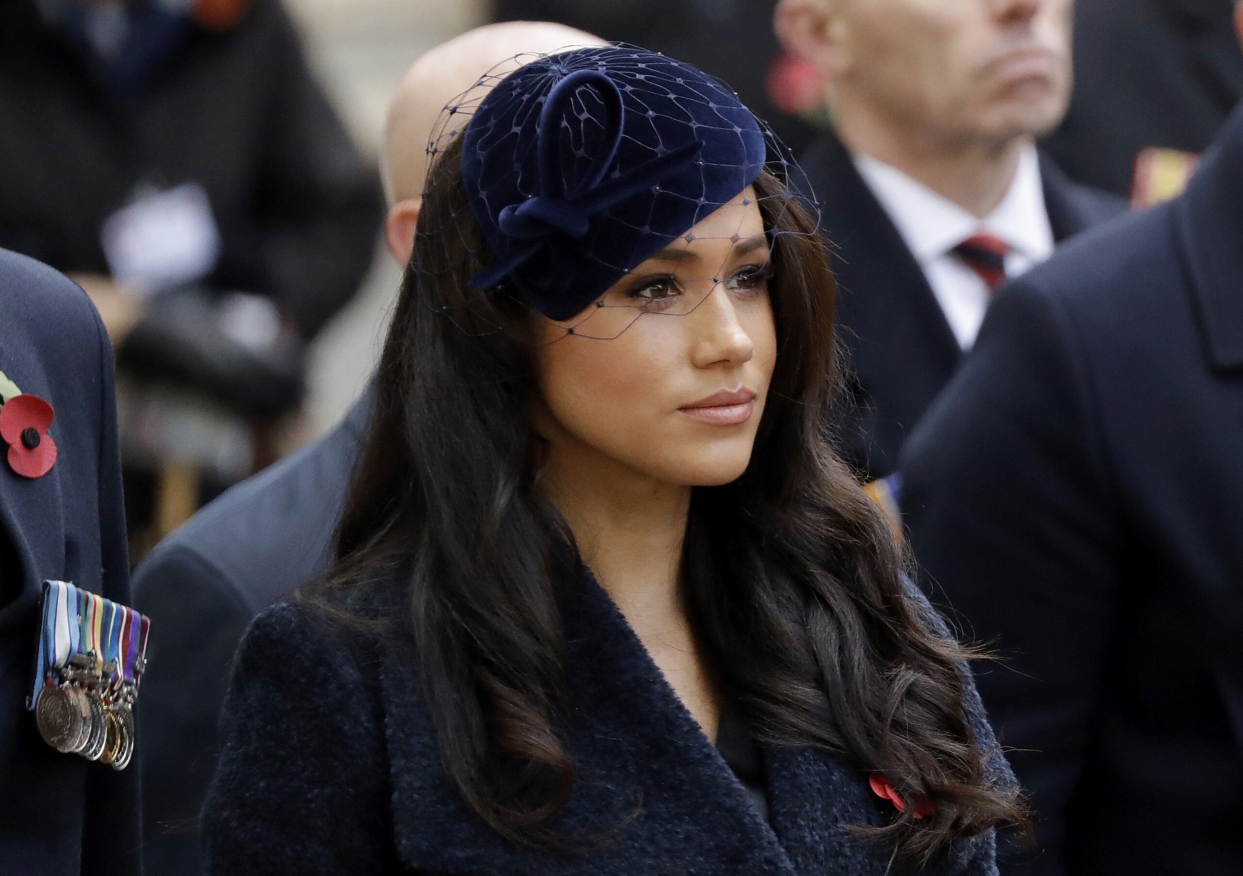 Meghan Markle enfrenta retorno ao Reino Unido marcado por tensões