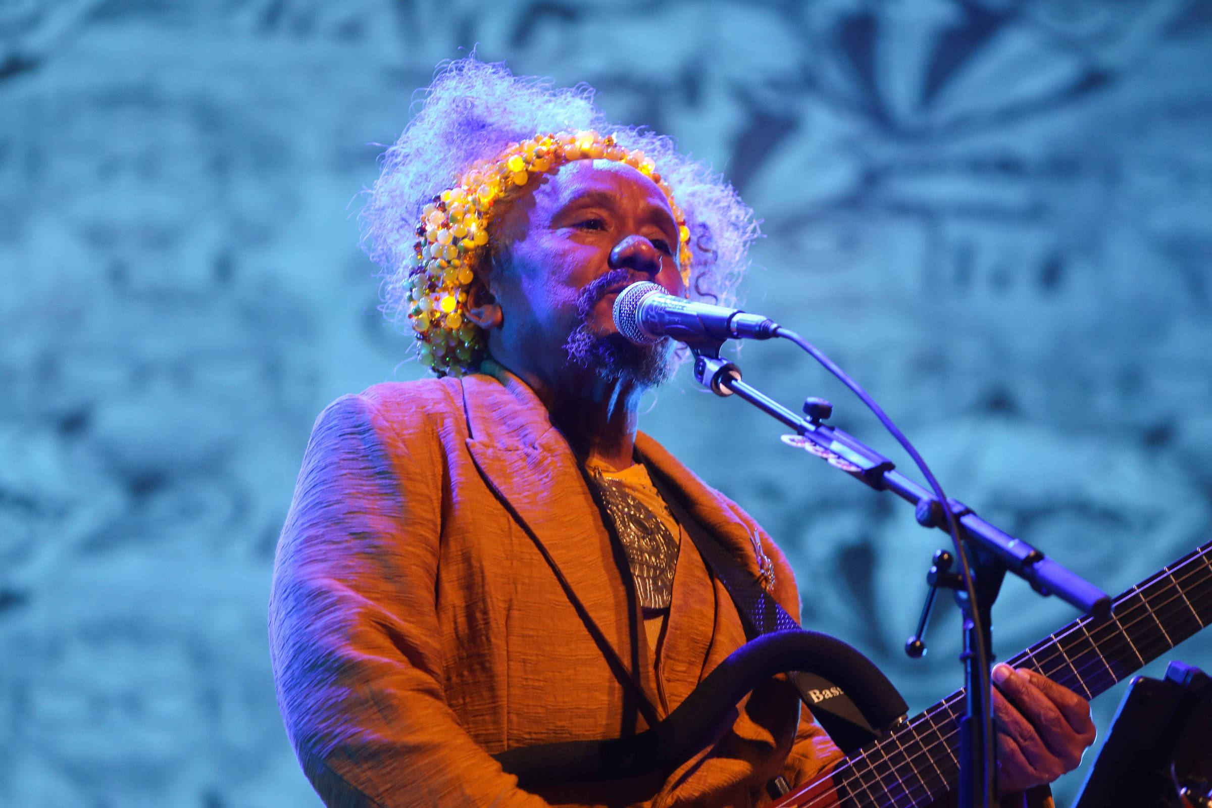 Chico César e Tulipa Ruiz unem gerações da MPB em
