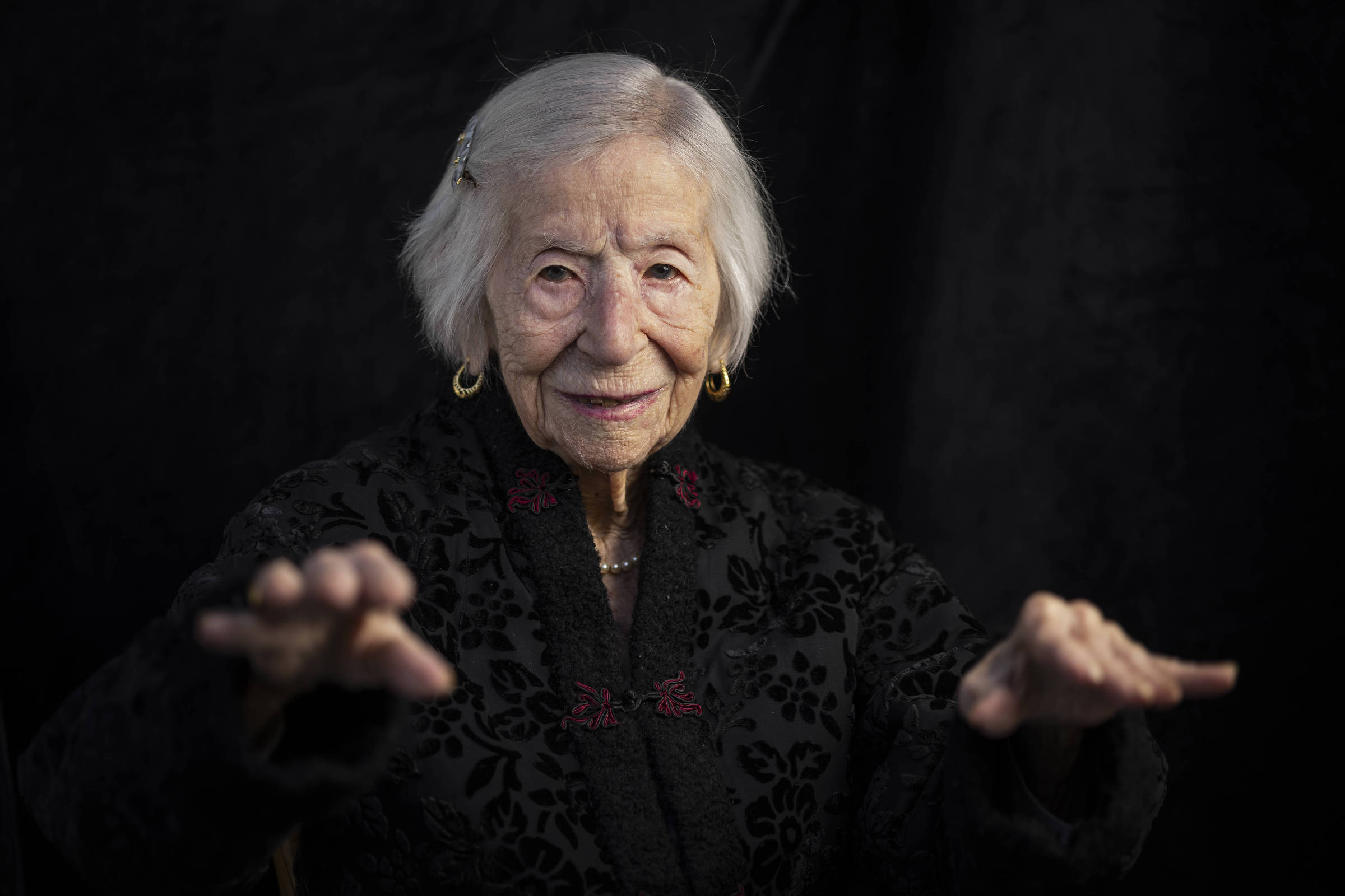 Aos 99 anos, maestrina preserva a cultura ídiche no Brasil