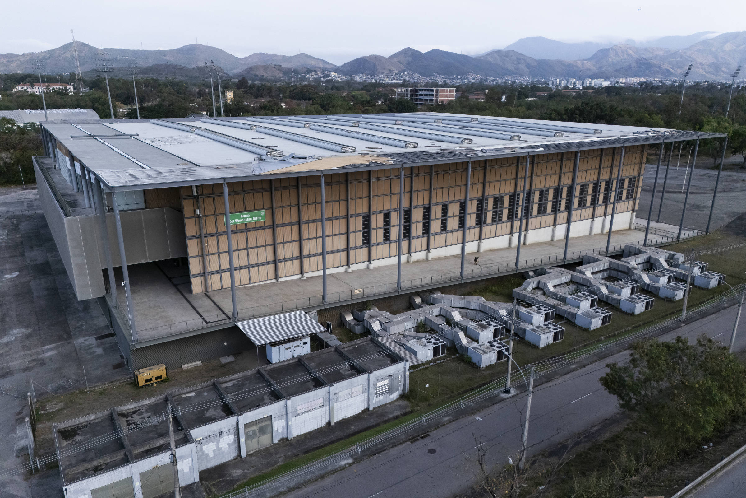 Arenas de Deodoro ficam fechadas por impasse com Exército