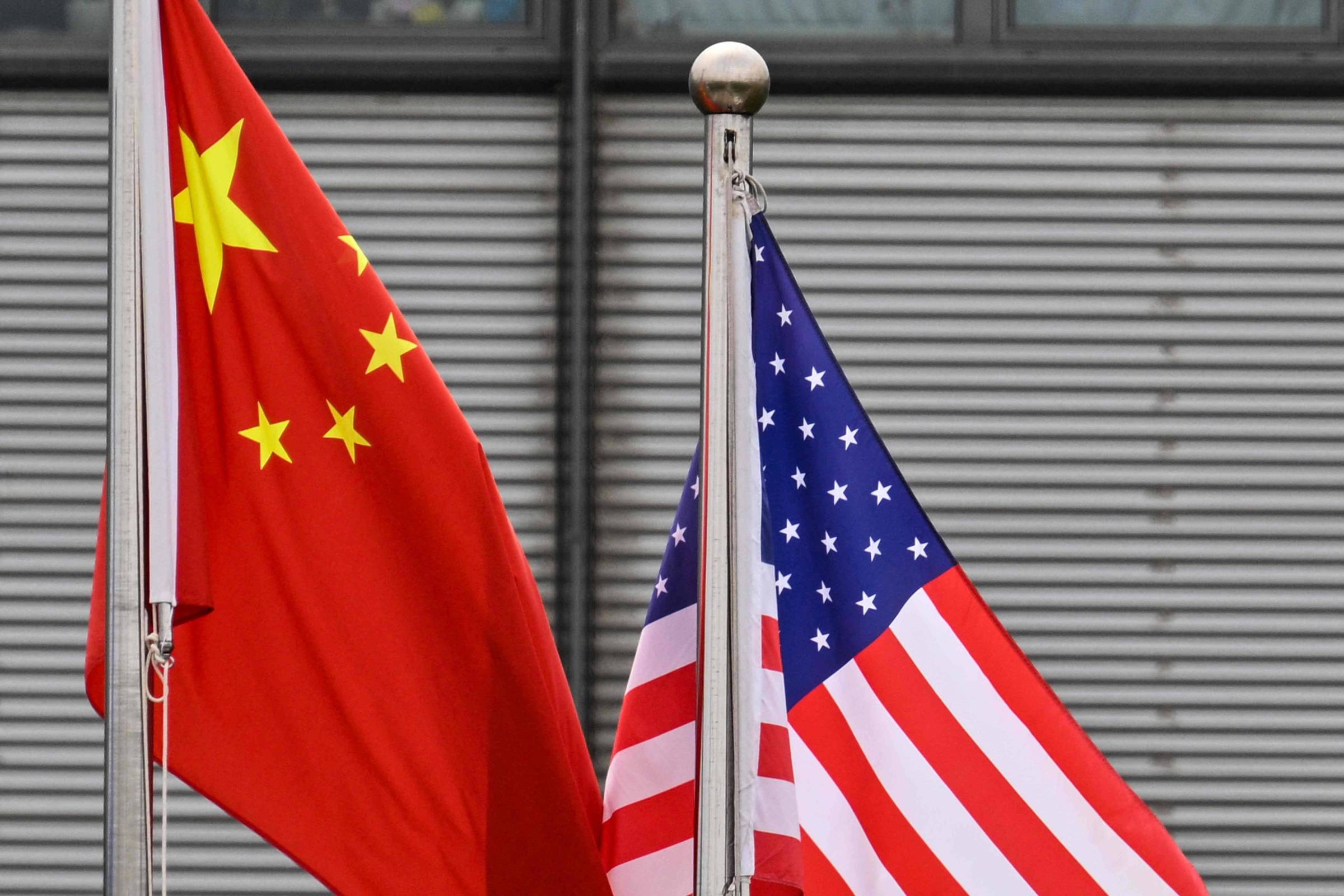 Governo Trump pressiona 35 países a optar entre EUA e