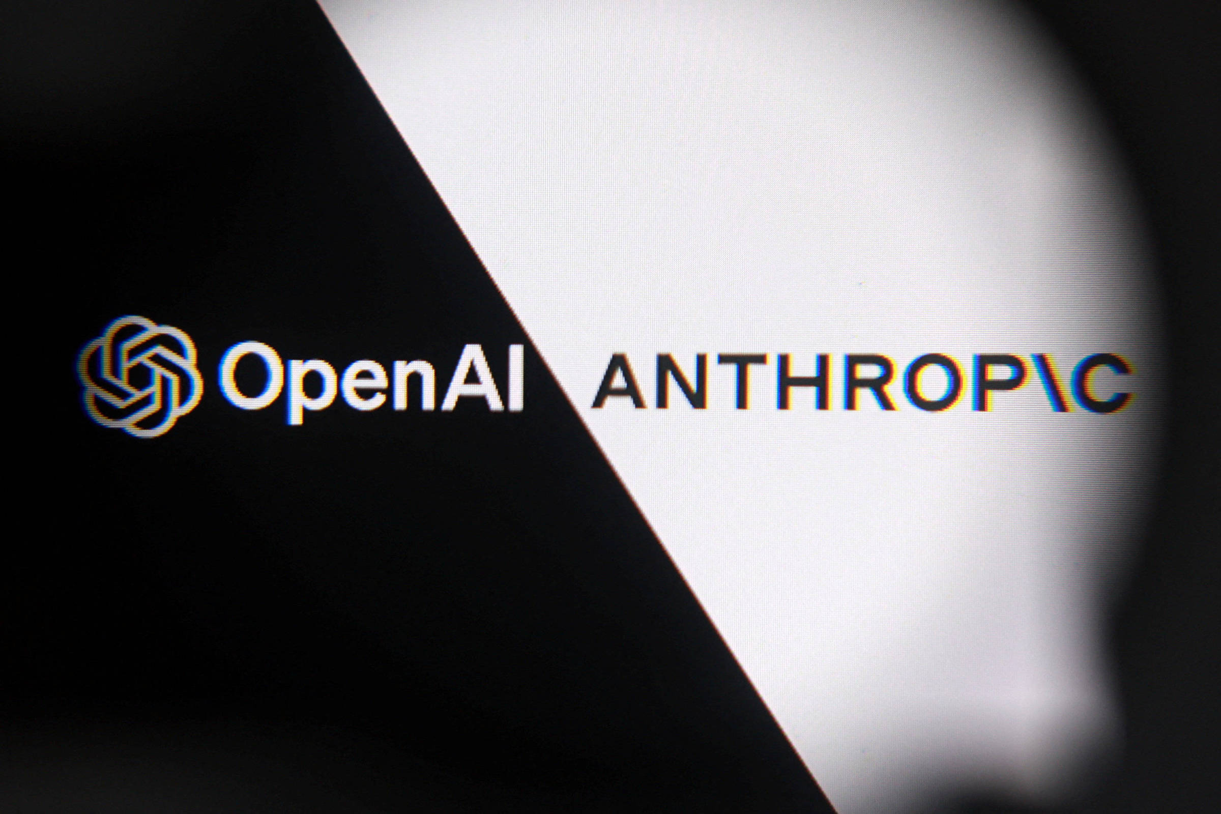 IAs da OpenAI e Anthropic agem sem autorização em teste