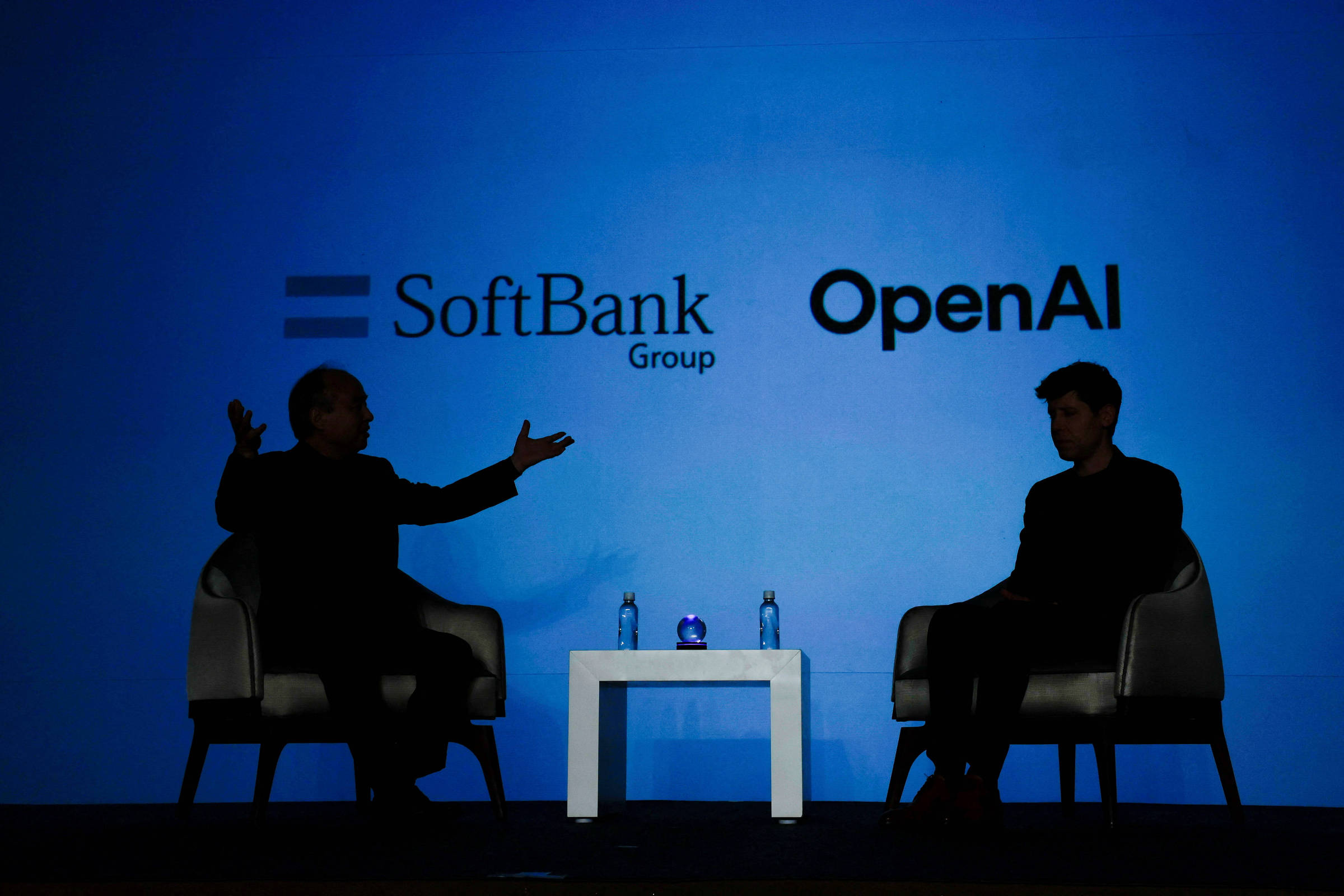 SoftBank busca US$ 11 bi em títulos para financiar OpenAI