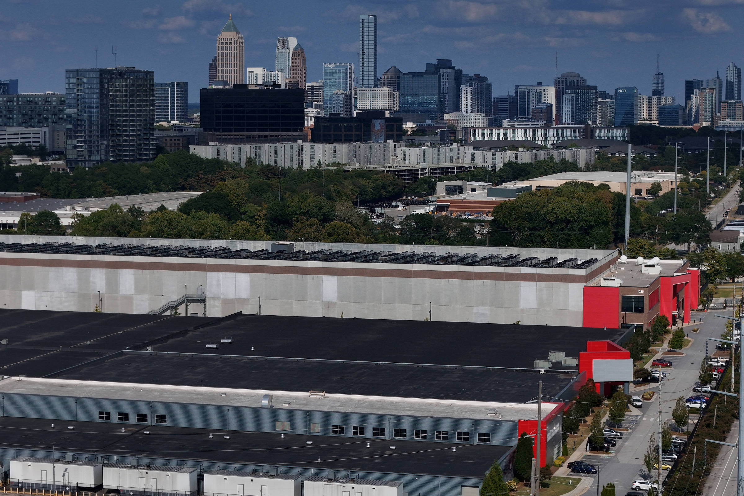 Data centers de IA exigirão US$ 32 tri até 2050,