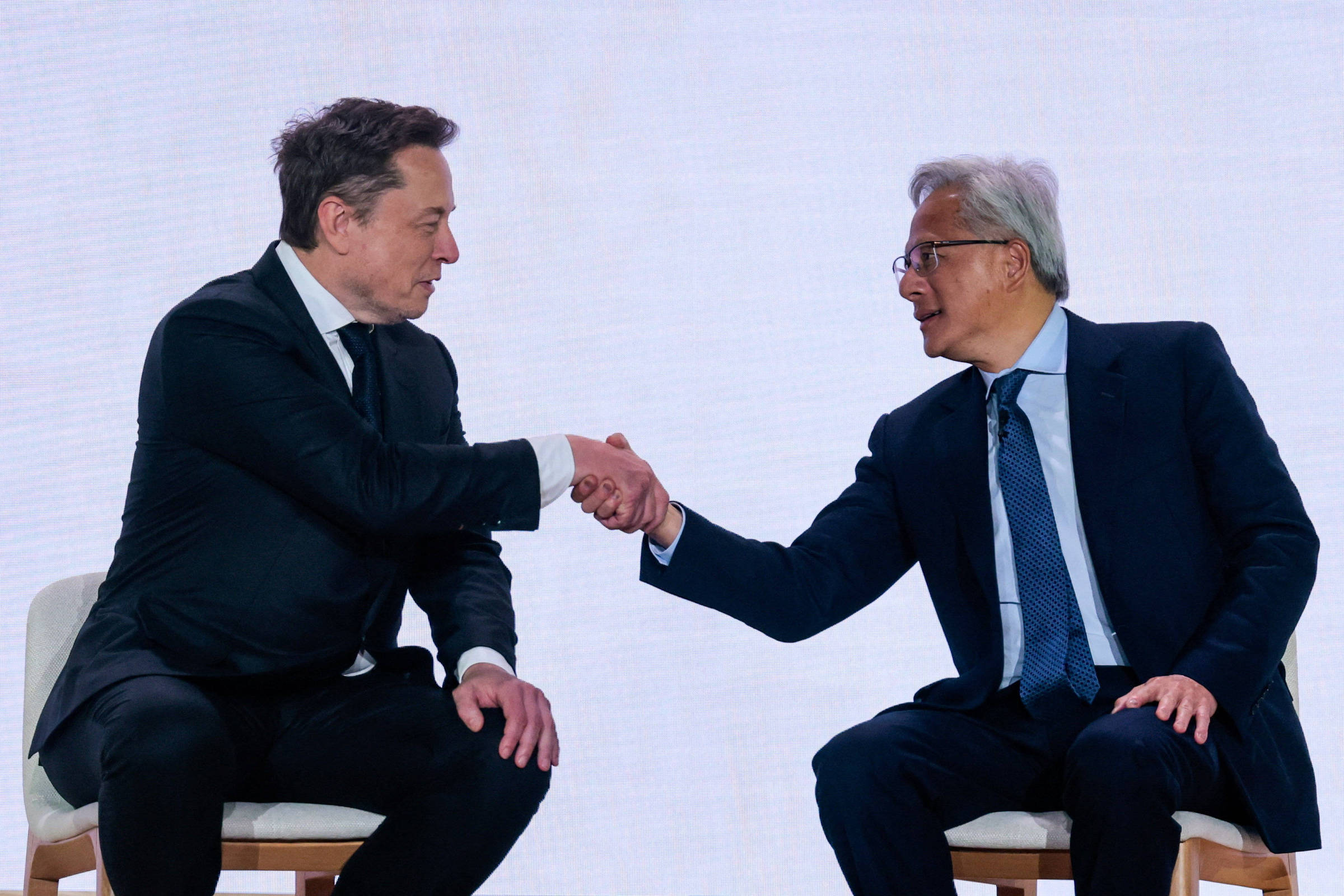 SpaceX busca US$ 40 bi para comprar chips da Nvidia