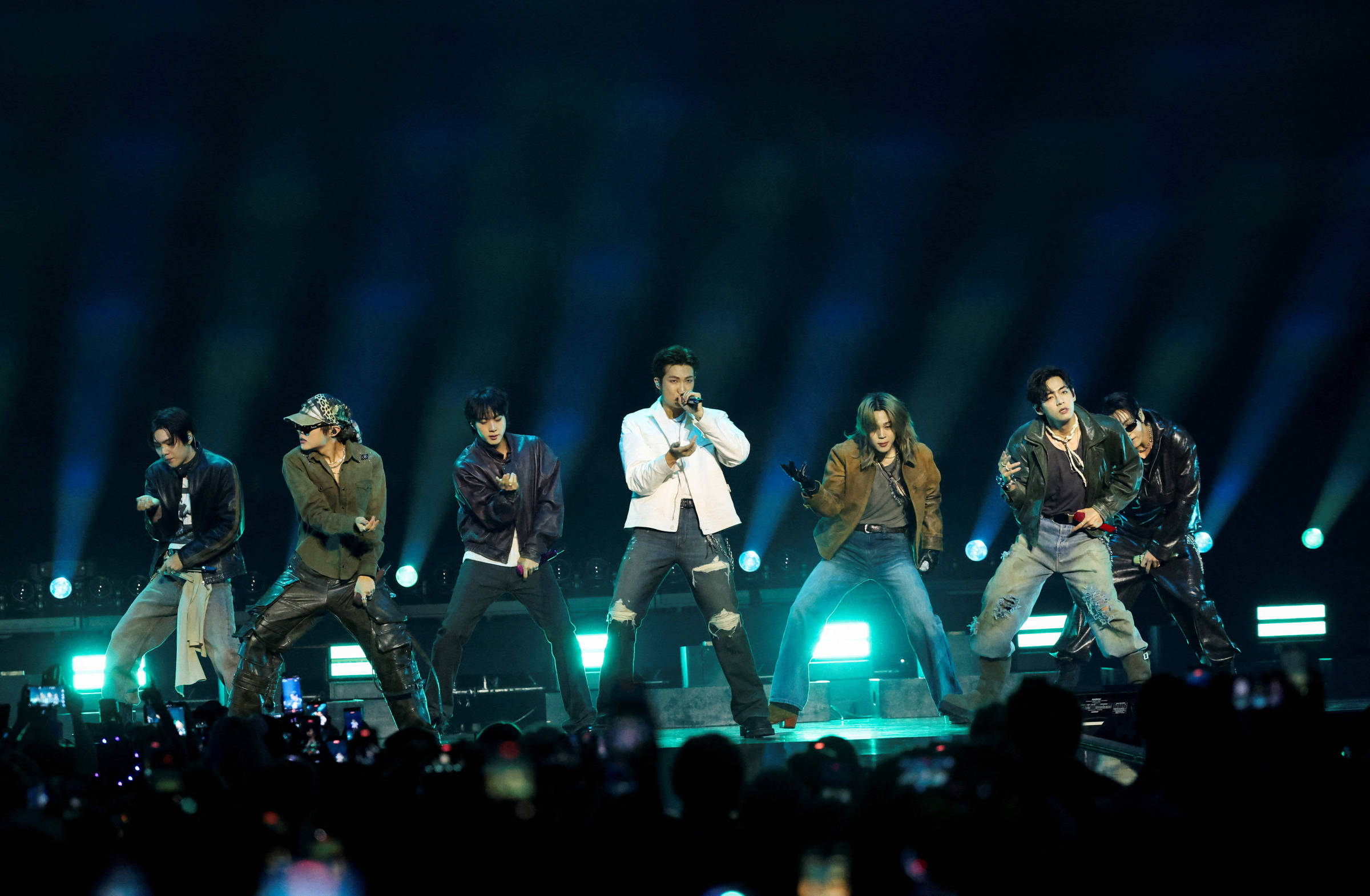 BTS faz show em São Paulo; cidade recebe eventos para
