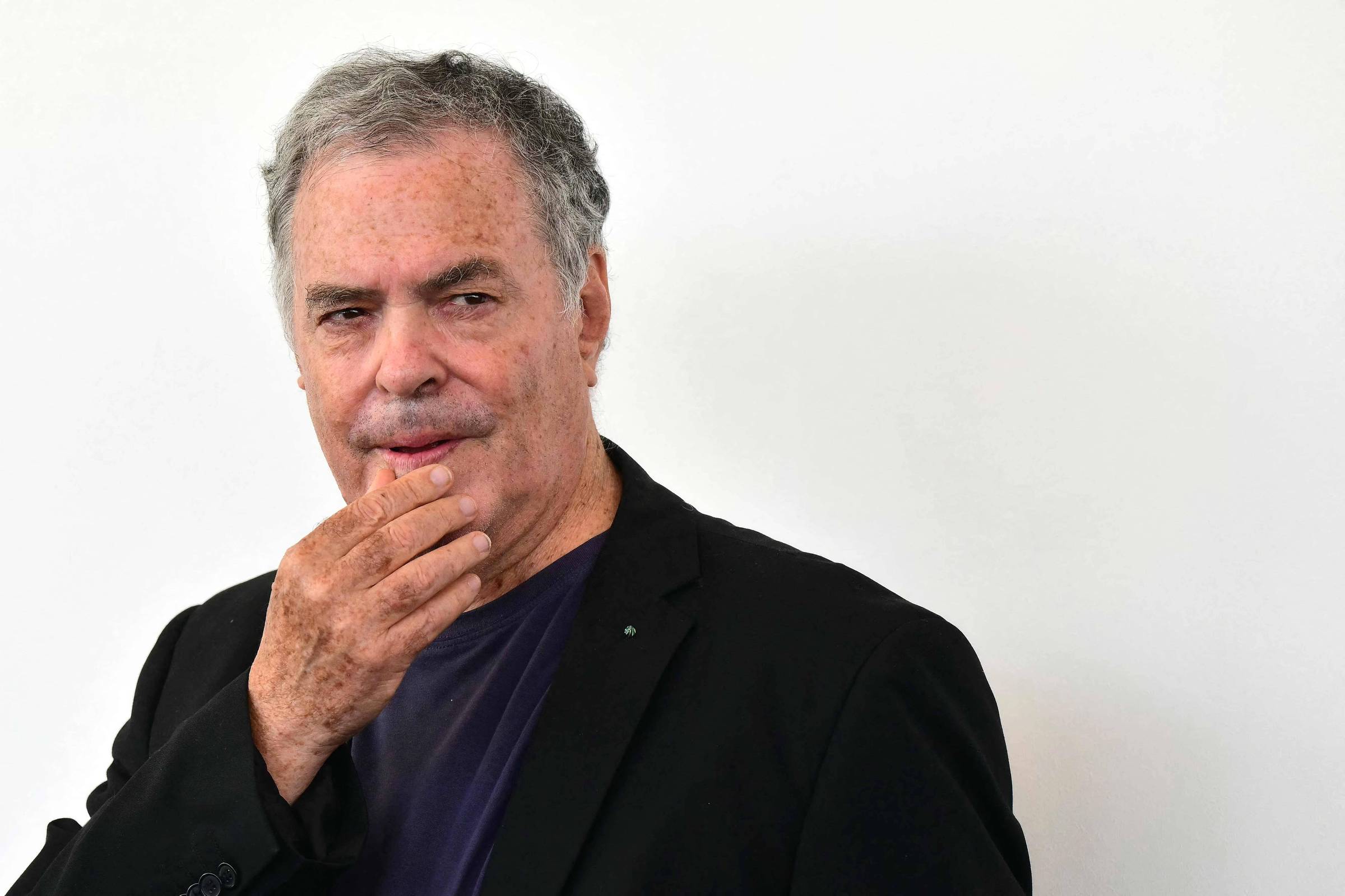 Amos Gitai: Amo Israel, e me recuso a ficar em