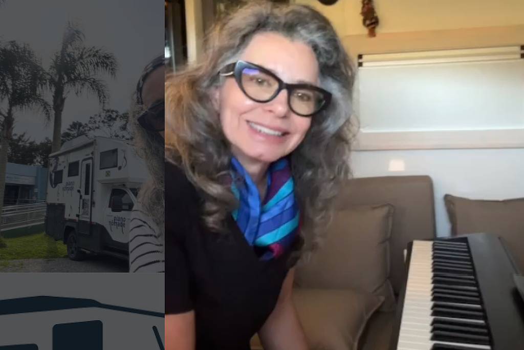 Aos 67 anos, ela e seu piano rodam a América