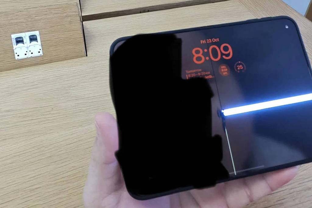 Apple enfrenta críticas por telas rachadas do iPhone Duo