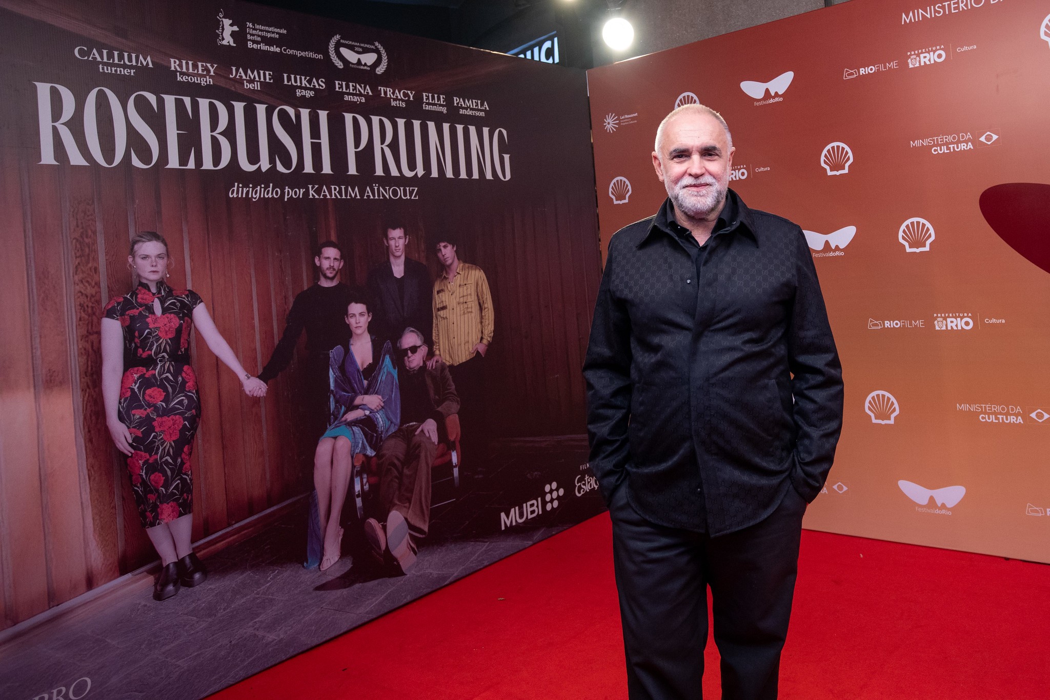 Karim Aïnouz conta como atraiu Elle Fanning e Callum Turner