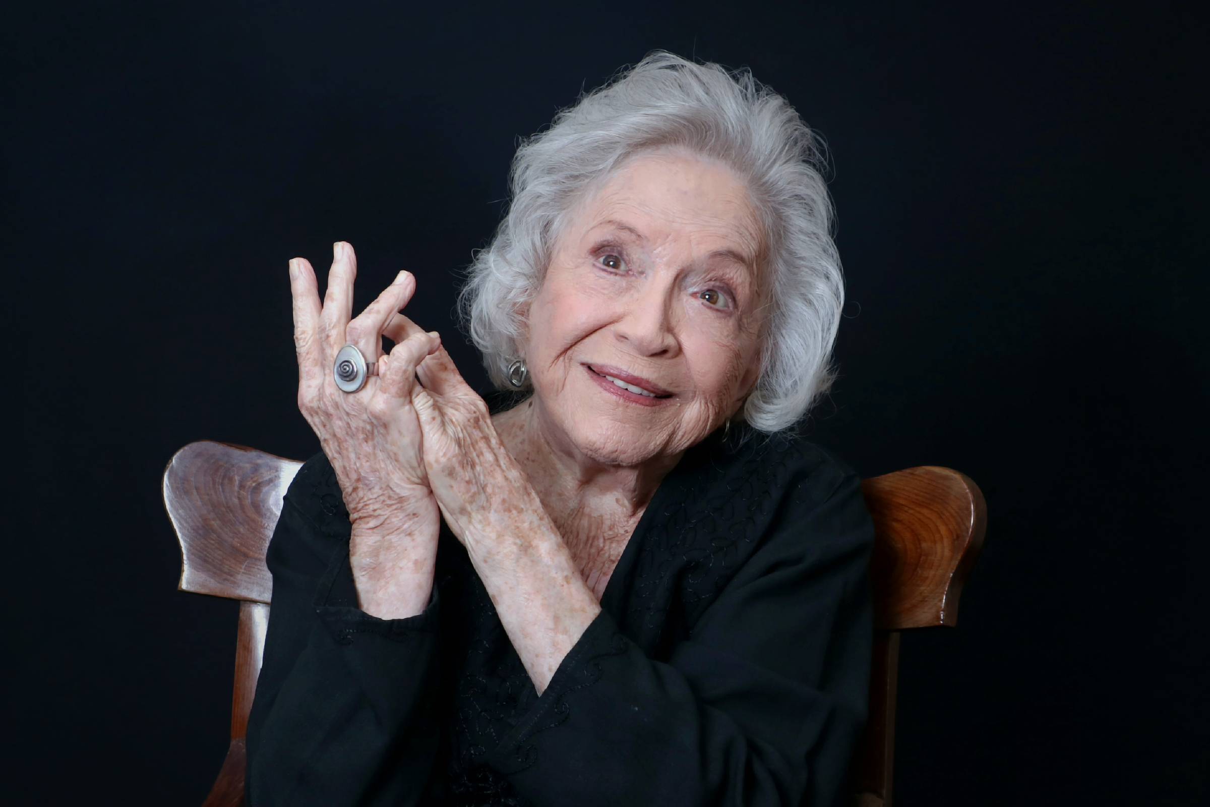 Nathalia Timberg estrela peça sobre teatro ameaçado 28/10/2026