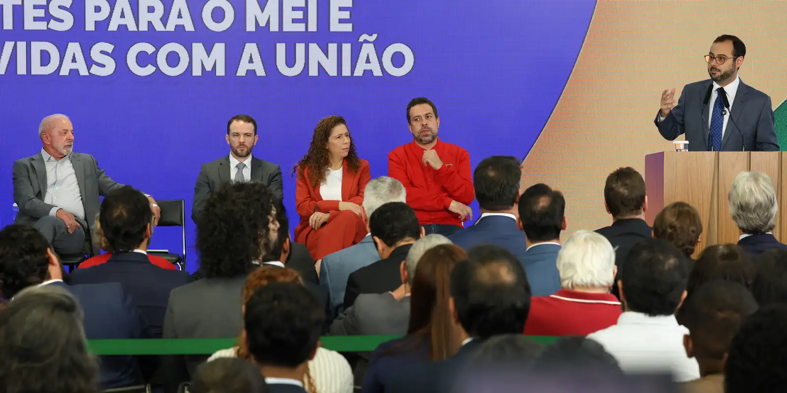 Perdão de dívidas e novo teto do MEI: entenda o